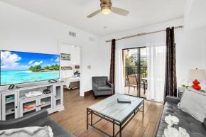 Beautiful Upgraded 2 BR Condo In Tourist District